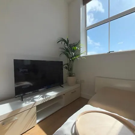 Apartment Charming 2-bedroom In Vibrant Southville